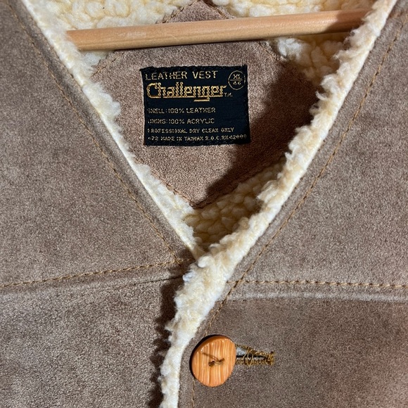 VINTAGE LEATHER VEST - Picture 2 of 6